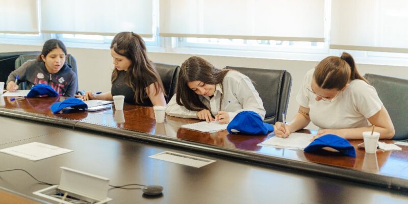 “Transición De La Escuela Al Mundo Del Trabajo”: La Municipalidad Y 20 Empresas Ofrecieron Talleres Sobre Inserción Laboral