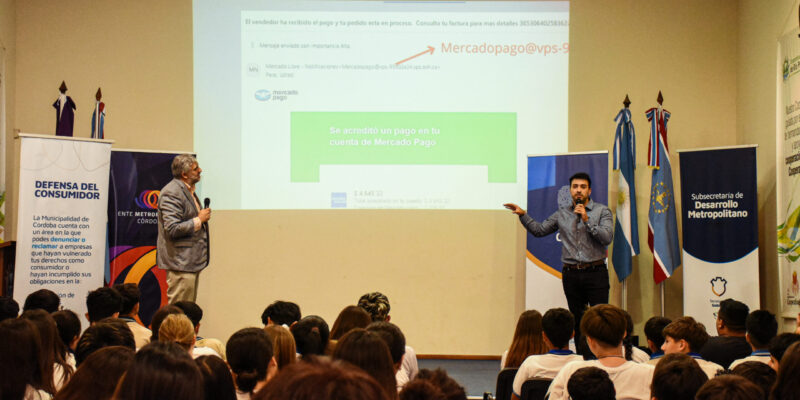 Prevención De Estafas Virtuales: El Ente Metropolitano Y La Municipalidad De Córdoba Capacitaron A 150 Estudiantes De Río Primero
