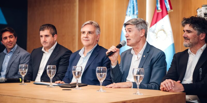 Ampliarán El Aeropuerto Ambrosio Taravella: Passerini Acompañó A Llaryora En La Presentación Del Proyecto