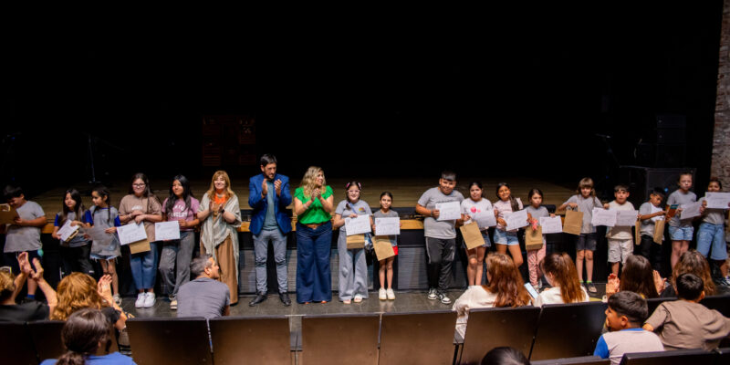 Premiación “¿Saben Lo Que Pasó En Mi Barrio?”, Un Reconocimiento Al Trabajo De Memoria Y Creatividad De Estudiantes De Escuelas Municipales