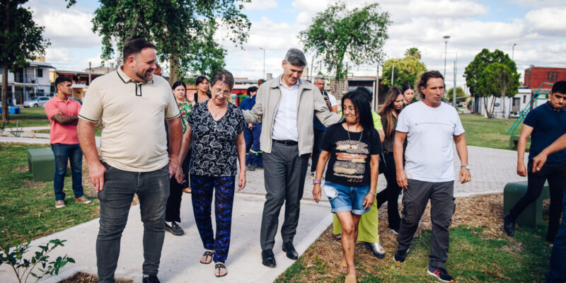 Recuperando Espacios: Passerini Recorrió Las Obras De Plaza Dante Alighieri