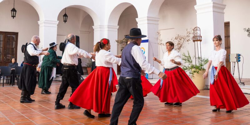 Este Sábado Llega Una Jornada Llena De Folklore Argentino: Danza Y Música En Vivo En El Cabildo