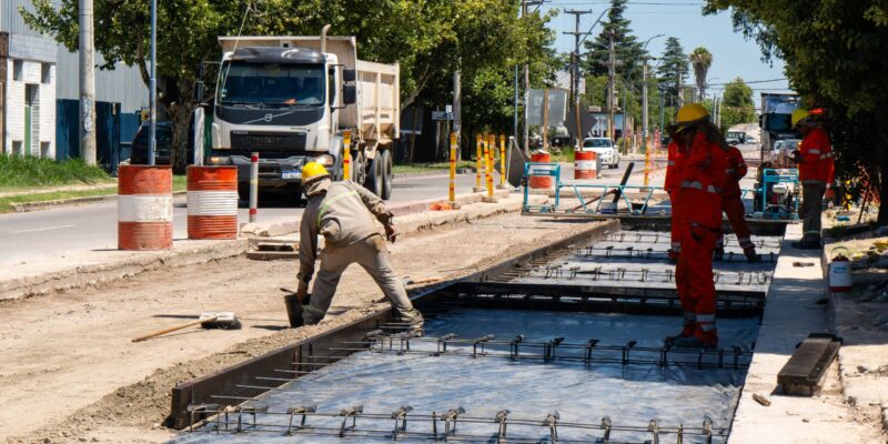 Finalizó El Reemplazo Del Desagüe Pluvial En Avenida Vélez Sarsfield Y Avanzan Las Tareas De Pavimentación