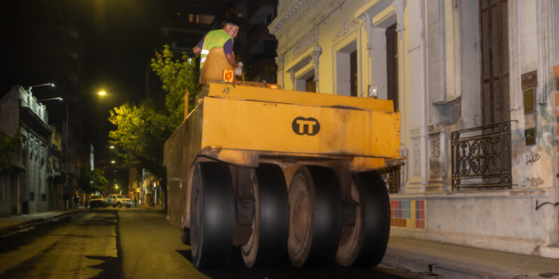 Con Tareas Nocturnas, Rehabilitaron La Calle 27 De Abril Y Continúan Las Obras De Bacheo
