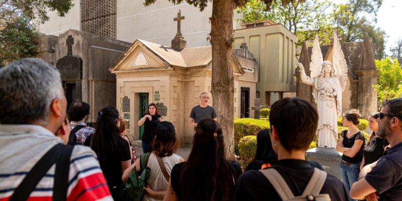 En Marzo, Las Visitas Guiadas Del Cementerio San Jerónimo Le Rinden Homenaje A Las Mujeres Que Hicieron Historia En Córdoba