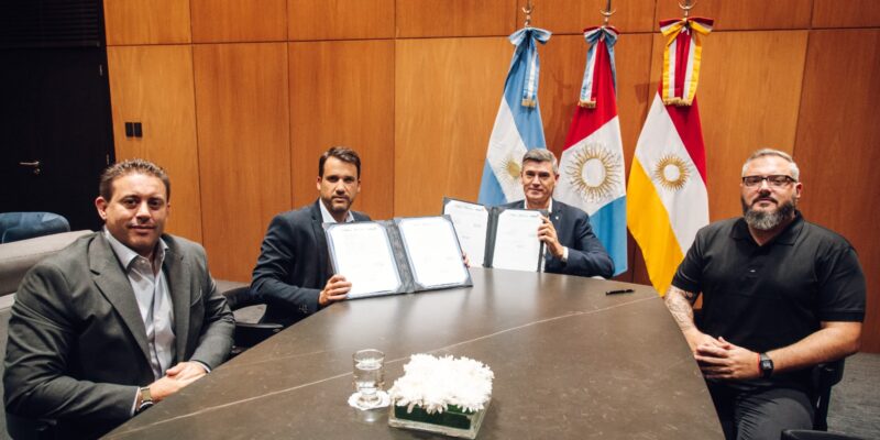 Passerini Y El Ministro Marcos Torres Firmaron Convenios Para Fortalecer Programas Sociales