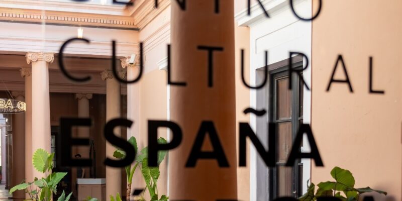 Este Jueves Se Presenta El Libro “Resistir Para Seguir” En El CCEC