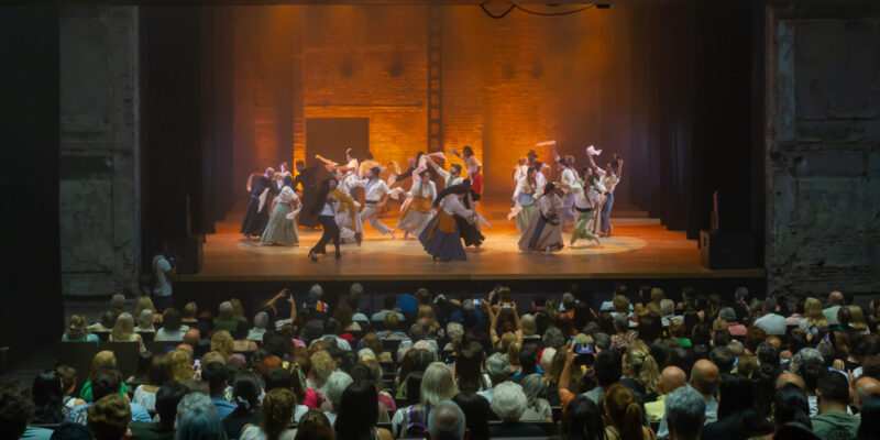 Danza Y Fe Se Funden En Una Obra Maestra En El Teatro Comedia