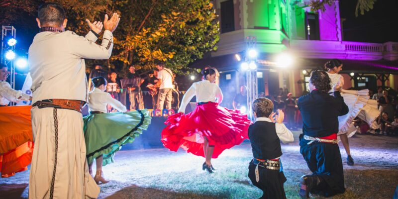 “La Peña En Tu Ciudad” Celebra El Día Del Trabajador En El CPC Capdevilla Con Música, Danza Y Solidaridad