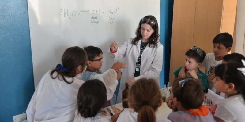 Semana De La Ciencia Y La Tecnología: Visitas Científicas, Profesionales Invitados Y Recorridos Por Espacios Emblemáticos