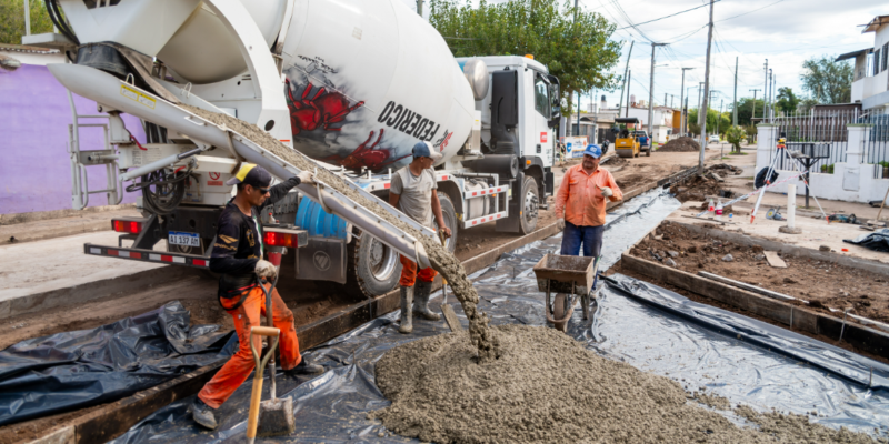 Reparan Con Hormigón La Calle Constancio Vigil De Parque Liceo 2° Sección