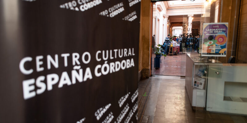 Este Jueves Se Presenta El Libro De Poesía Visual De Guillermo Daghero En El CCEC