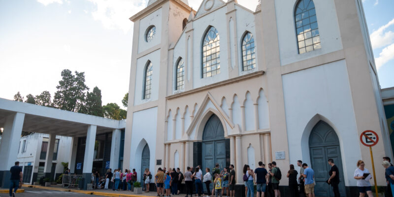 Visita Especial De Semana Santa En El Cementerio San Jerónimo