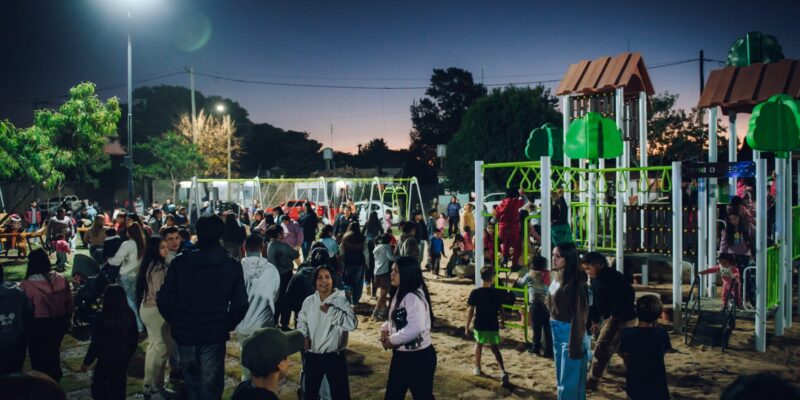 Castillos Inclusivos, Hamacas, Explanada De Fútbol 5 Y Mucho Más: Así Quedó La Renovada Plaza De Barrio Angelelli