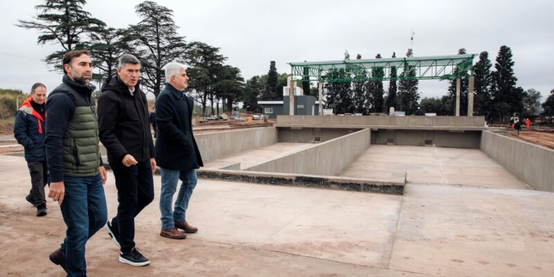 Passerini Supervisó El Avance De Las Obras De La Nueva Dársena Para Descarga De Camiones Atmosféricos En Bajo Grande