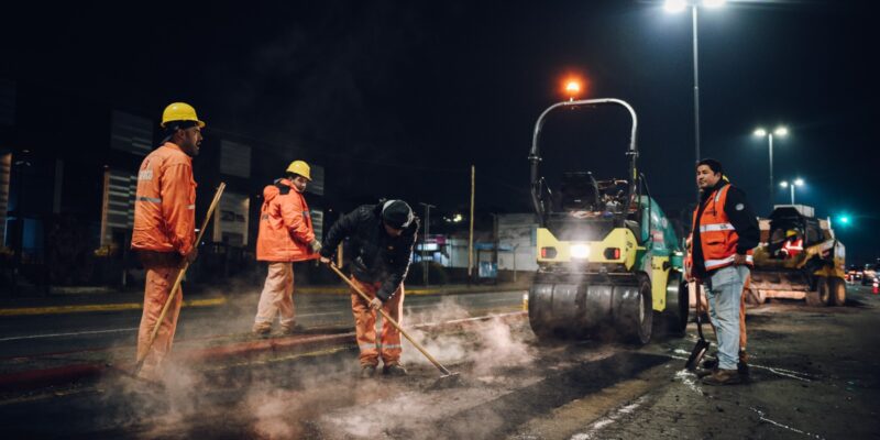Con Trabajos Nocturnos, Mejoran Con Asfalto Un Kilómetro De Avenida Colón