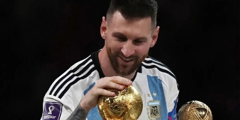 El Espíritu Mundialista Se Vive En El Cabildo Histórico Con Fotografías De La Selección Argentina En Qatar 2022