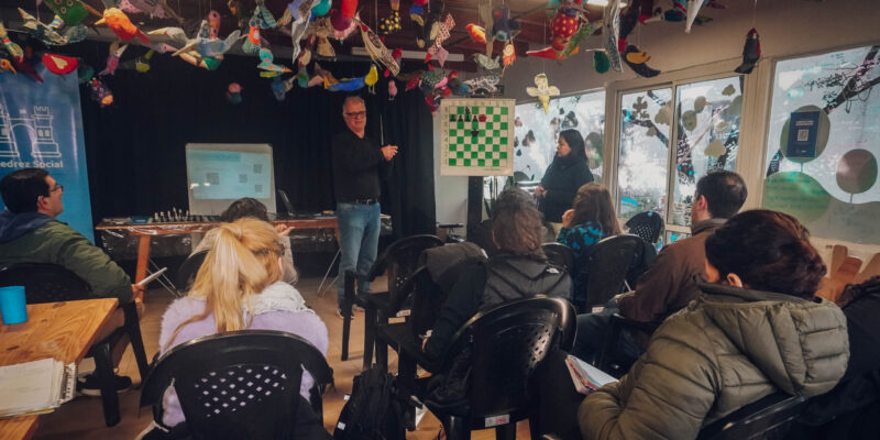 Docentes Se Capacitan En Ajedrez Social Y Educativo En El Parque De La Biodiversidad