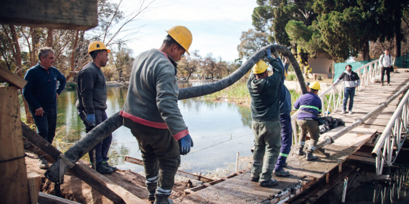Parque Sarmiento: Ponen En Valor El Puente Que Conecta La Isla Encantada Con La Isla Crisol