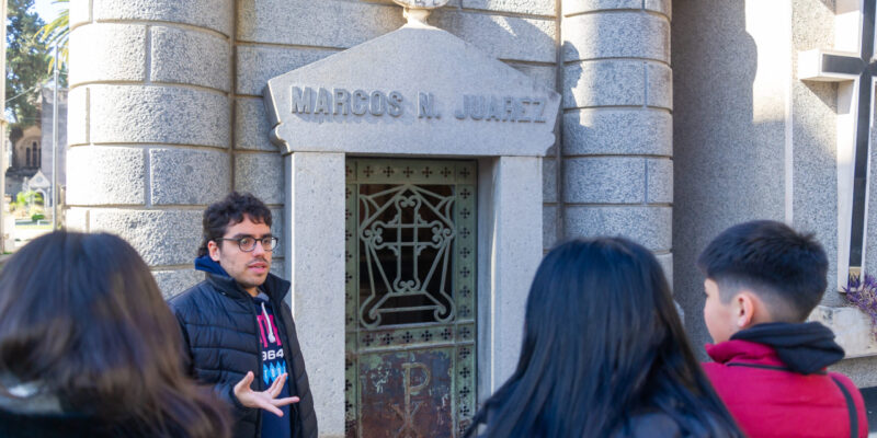 “Familias Amigas, Parientes Enemigos”: Un Recorrido Para Conocer A Las Familias Aristocráticas De La Córdoba De Antaño