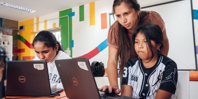 Habilidades Digitales: Un Taller Gratuito Para Que Jóvenes Aprendan A Usar Tecnología Desde Cero