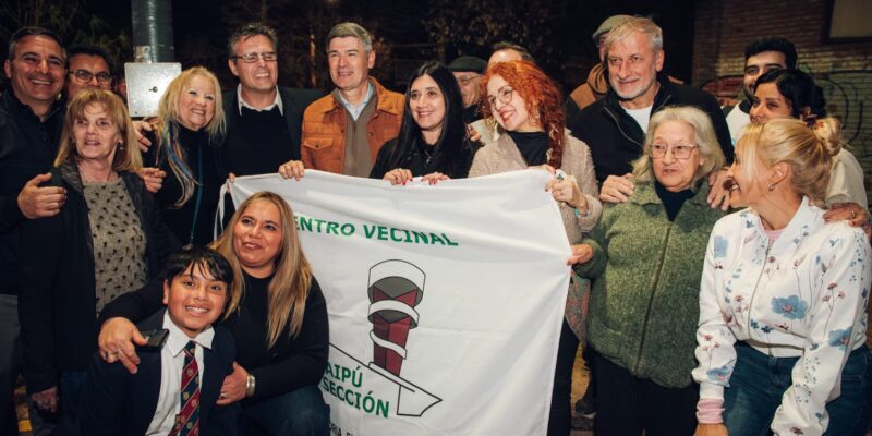 En Barrio Maipú, Passerini Inauguró El Nuevo Alumbrado LED De La Plaza Jorge Vocos