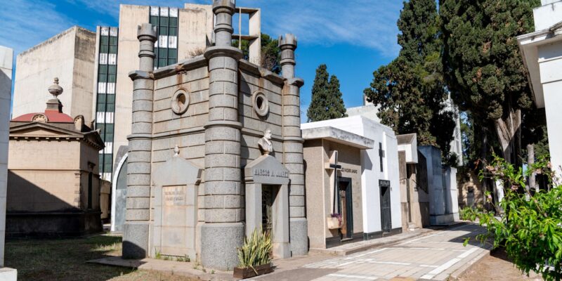 “Familias Amigas, Parientes Enemigos”: Un Recorrido Para Conocer A Las Familias Aristocráticas De La Córdoba De Antaño