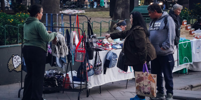 La Feria Circular Vuelve A La Plaza Vélez Sarsfield Con Más De 30 Emprendimientos