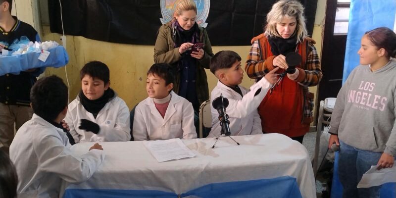 Estudiantes De La Escuela Municipal Emilio Baquero Lazcano Lanzan Un Canal De Streaming Científico Sobre El Clima De Villa Urquiza