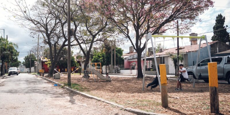 Con Juegos Infantiles, Murales Y Nuevos árboles, Eliminaron Un Microbasural En Barrio General Bustos