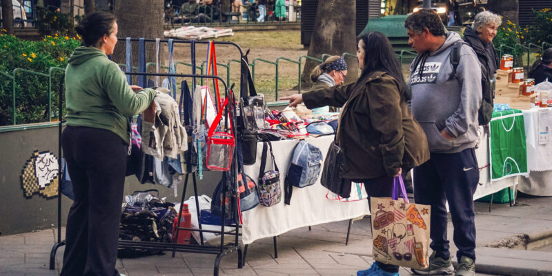 Sábado De Feria Circular De Emprendimientos Locales Y Cierre De “Segunda Puntada” En El Parque Sarmiento