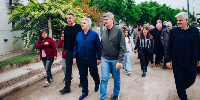 Comenzaron Las Obras De Pavimentación En Villa Rivadavia Anexo: Passerini Y Llaryora Recorrieron La Zona Sur De La Ciudad