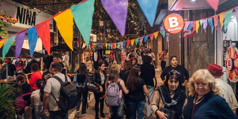 Llega La Segunda Edición De La Noche De Las Galerías Y Las Peatonales Al Centro De La Ciudad